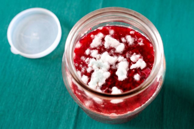 Mold on jam is harmful and even dangerous!